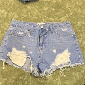 Frayed Denim Shorts - Light Blue